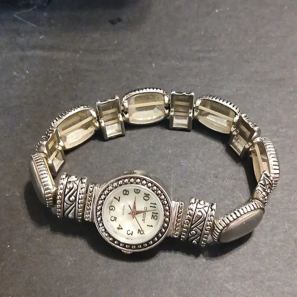 Chico's silver tone elastic wrist watch bracelet - Picture 4 of 9